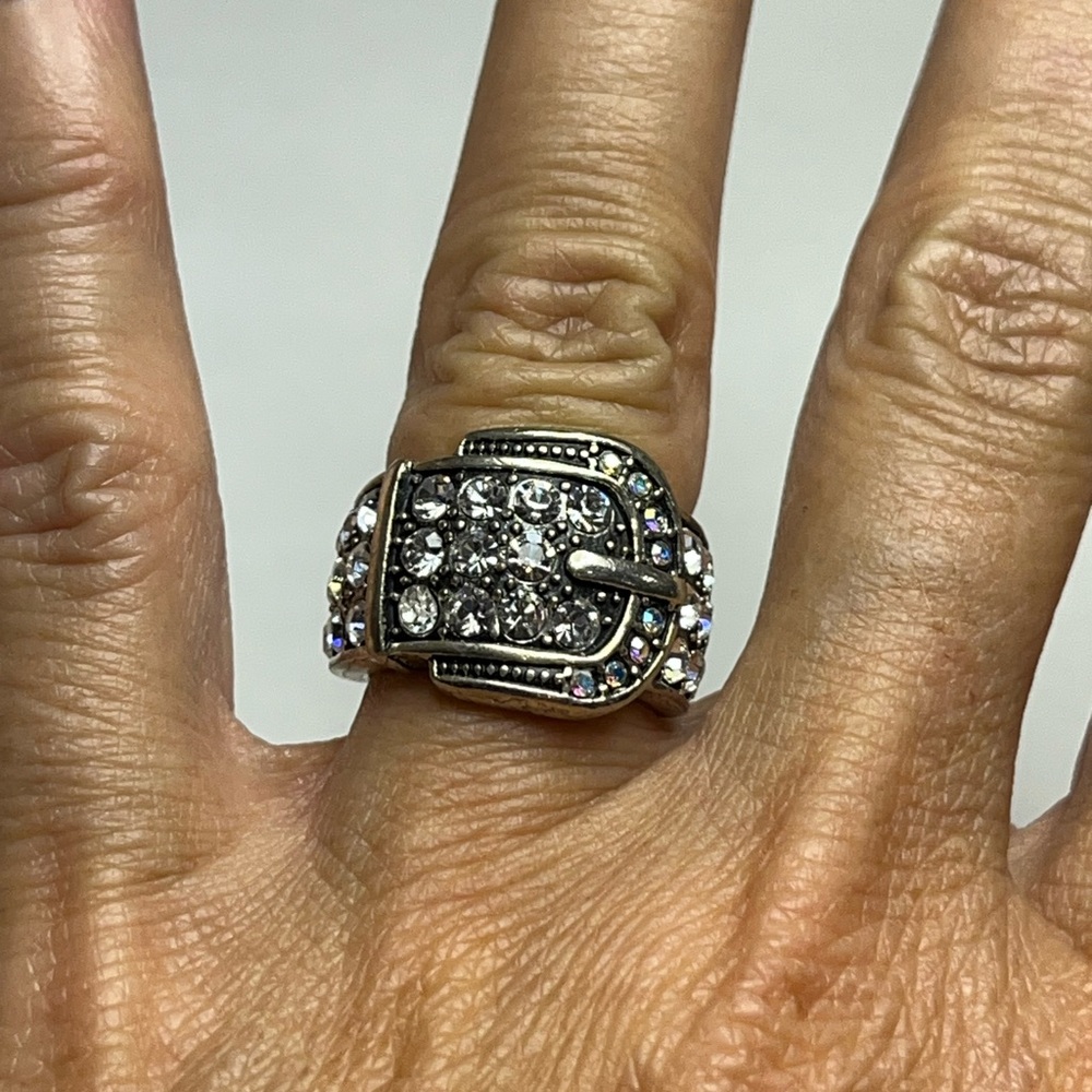 EUC: cocktail belt ring